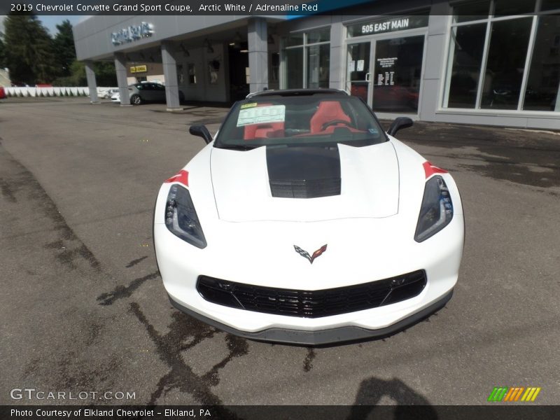 Arctic White / Adrenaline Red 2019 Chevrolet Corvette Grand Sport Coupe