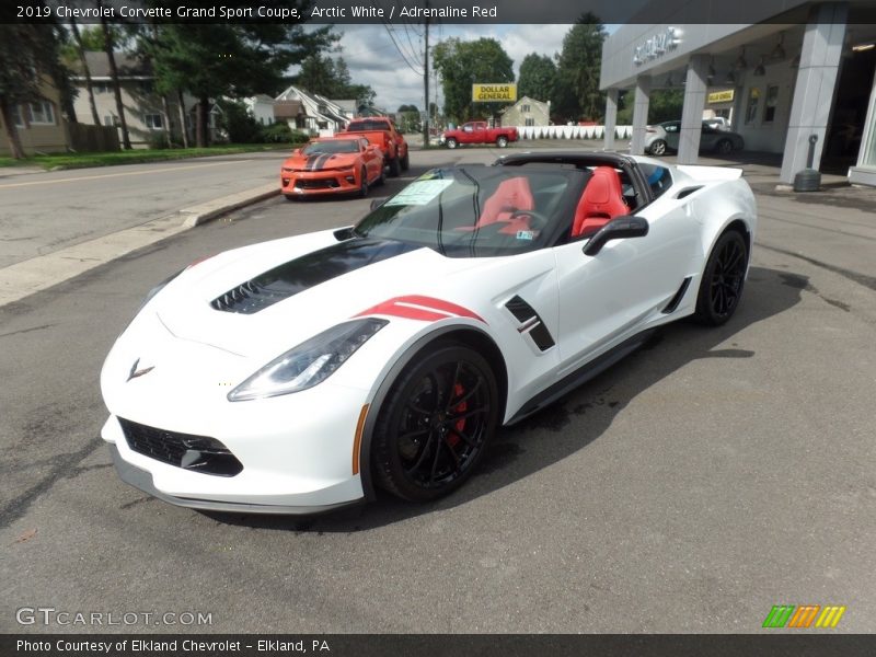 Arctic White / Adrenaline Red 2019 Chevrolet Corvette Grand Sport Coupe
