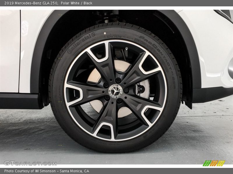Polar White / Black 2019 Mercedes-Benz GLA 250