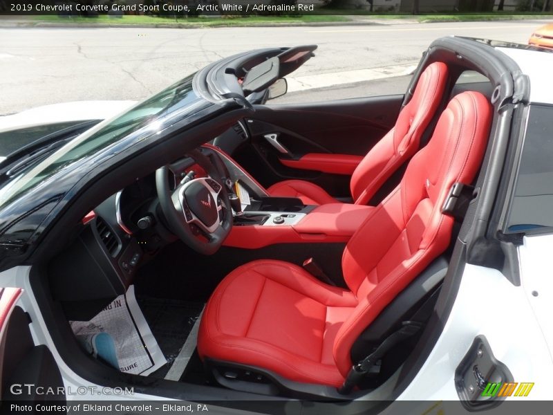 Arctic White / Adrenaline Red 2019 Chevrolet Corvette Grand Sport Coupe