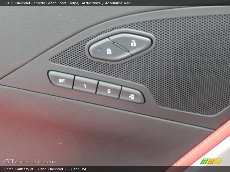 Arctic White / Adrenaline Red 2019 Chevrolet Corvette Grand Sport Coupe