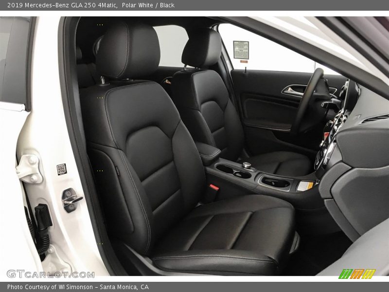 Polar White / Black 2019 Mercedes-Benz GLA 250 4Matic