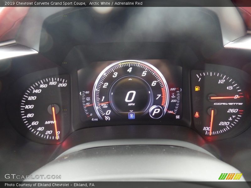 Arctic White / Adrenaline Red 2019 Chevrolet Corvette Grand Sport Coupe
