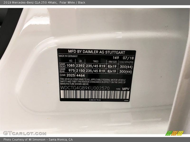 Polar White / Black 2019 Mercedes-Benz GLA 250 4Matic