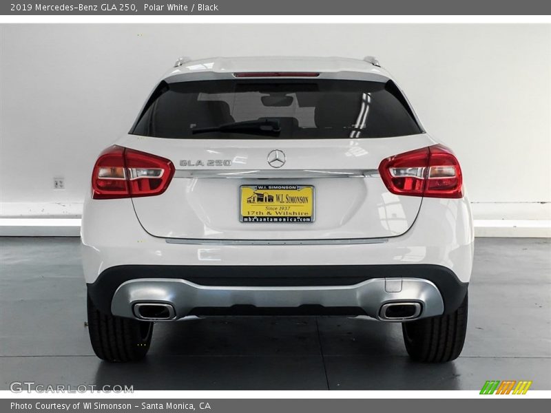 Polar White / Black 2019 Mercedes-Benz GLA 250