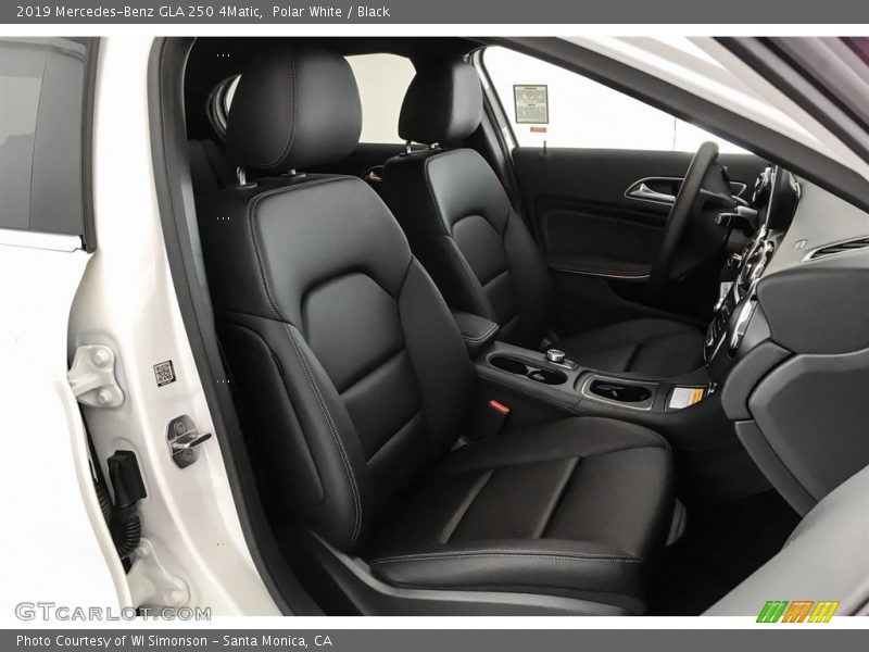 Polar White / Black 2019 Mercedes-Benz GLA 250 4Matic