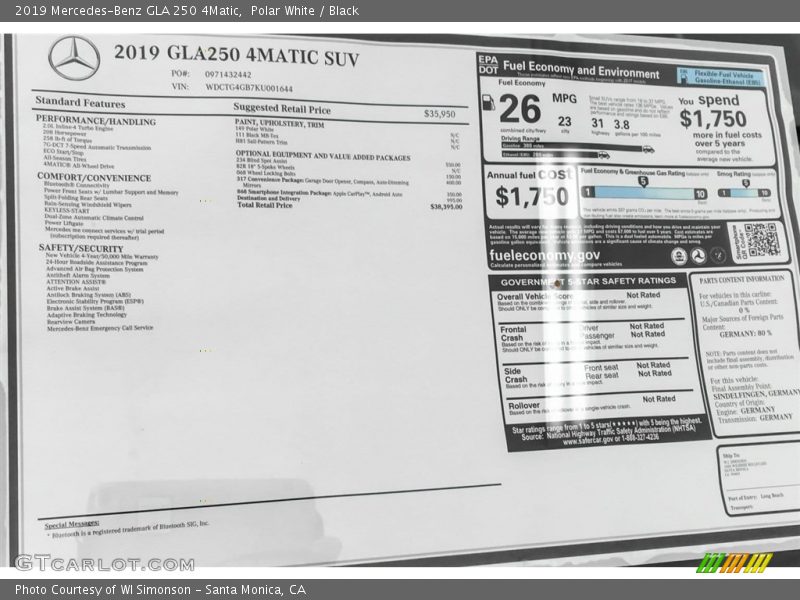 Polar White / Black 2019 Mercedes-Benz GLA 250 4Matic