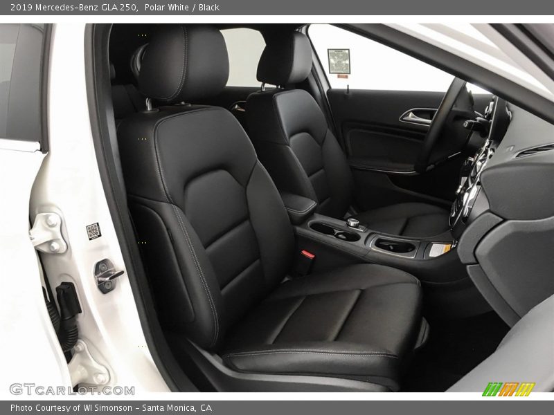 Polar White / Black 2019 Mercedes-Benz GLA 250