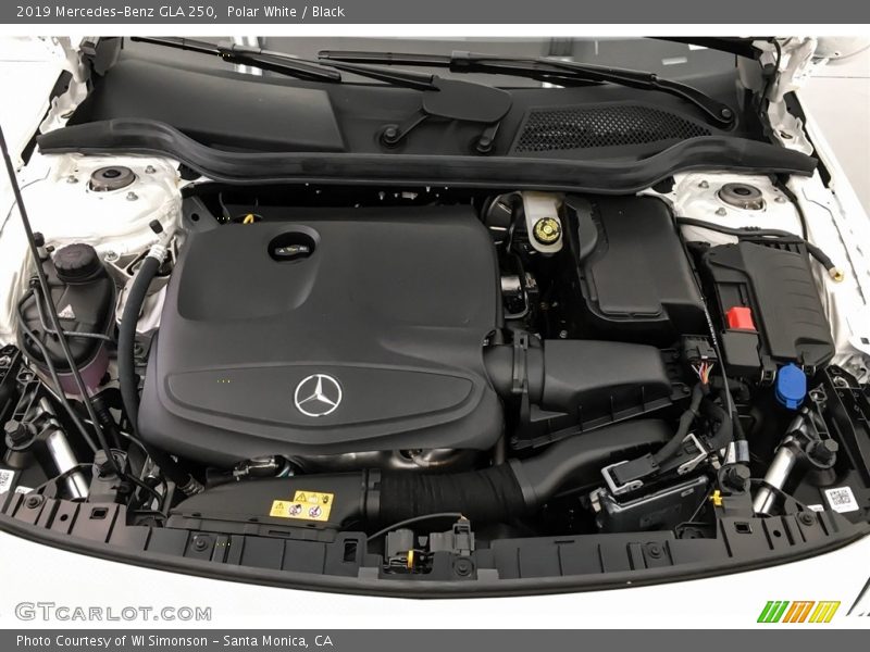 Polar White / Black 2019 Mercedes-Benz GLA 250