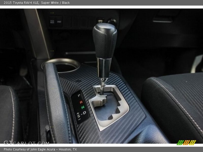 Super White / Black 2015 Toyota RAV4 XLE