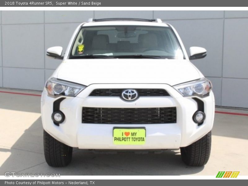 Super White / Sand Beige 2018 Toyota 4Runner SR5