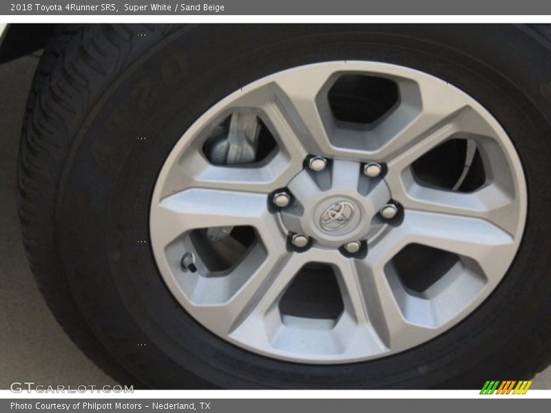 Super White / Sand Beige 2018 Toyota 4Runner SR5