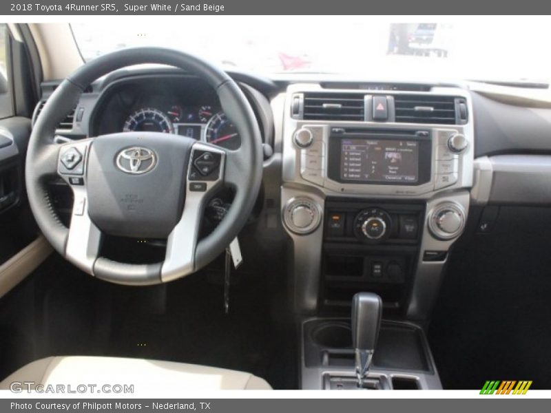 Super White / Sand Beige 2018 Toyota 4Runner SR5