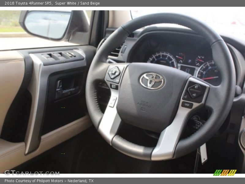 Super White / Sand Beige 2018 Toyota 4Runner SR5