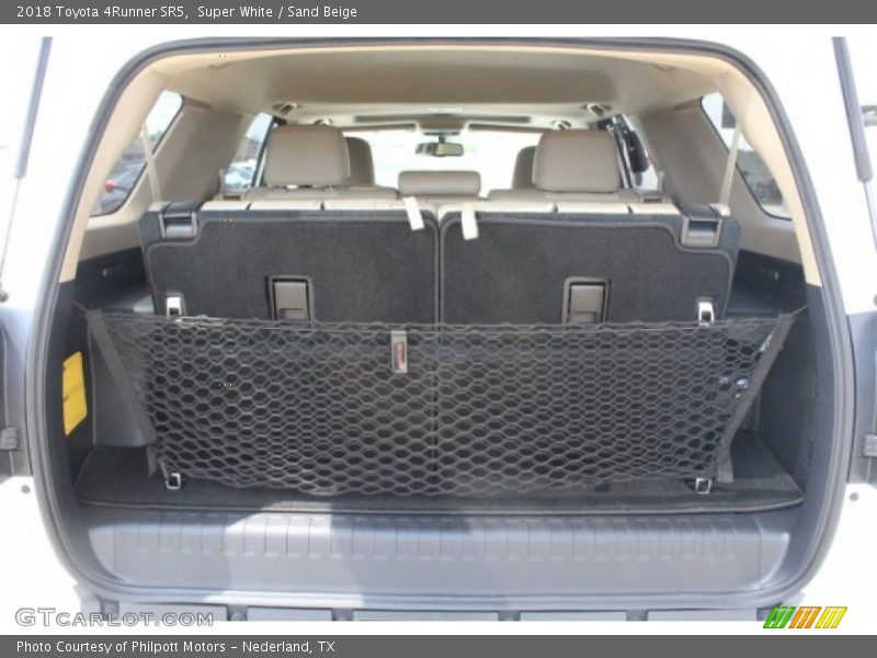 Super White / Sand Beige 2018 Toyota 4Runner SR5