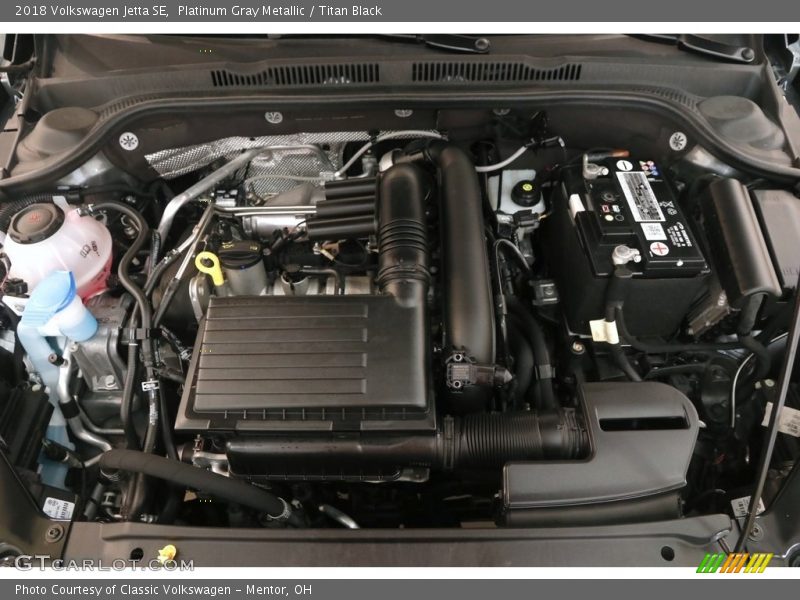 Platinum Gray Metallic / Titan Black 2018 Volkswagen Jetta SE