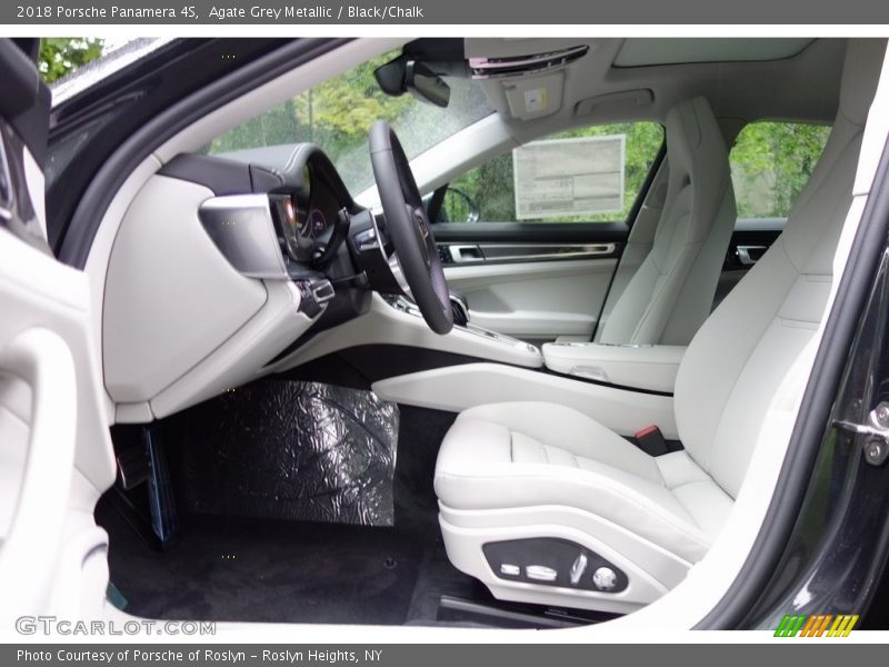 Agate Grey Metallic / Black/Chalk 2018 Porsche Panamera 4S