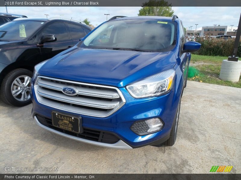 Lightning Blue / Charcoal Black 2018 Ford Escape SE