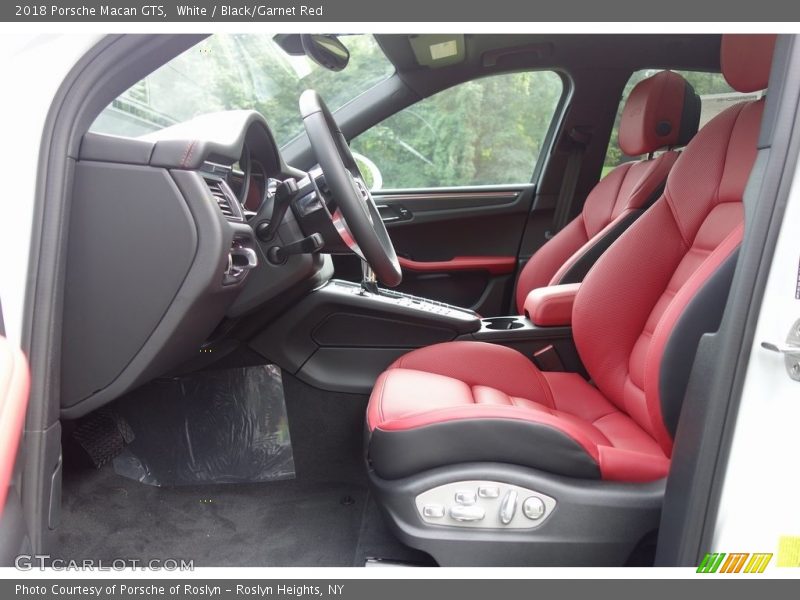 White / Black/Garnet Red 2018 Porsche Macan GTS