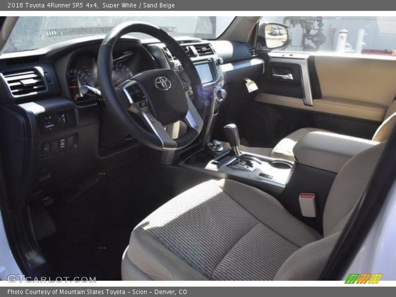 Super White / Sand Beige 2018 Toyota 4Runner SR5 4x4