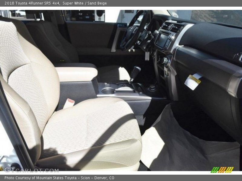 Super White / Sand Beige 2018 Toyota 4Runner SR5 4x4