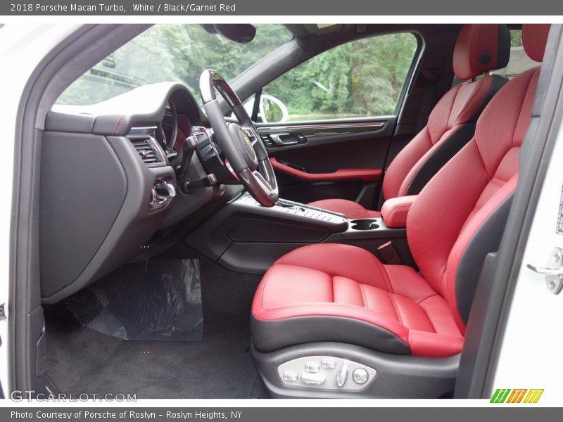 Front Seat of 2018 Macan Turbo