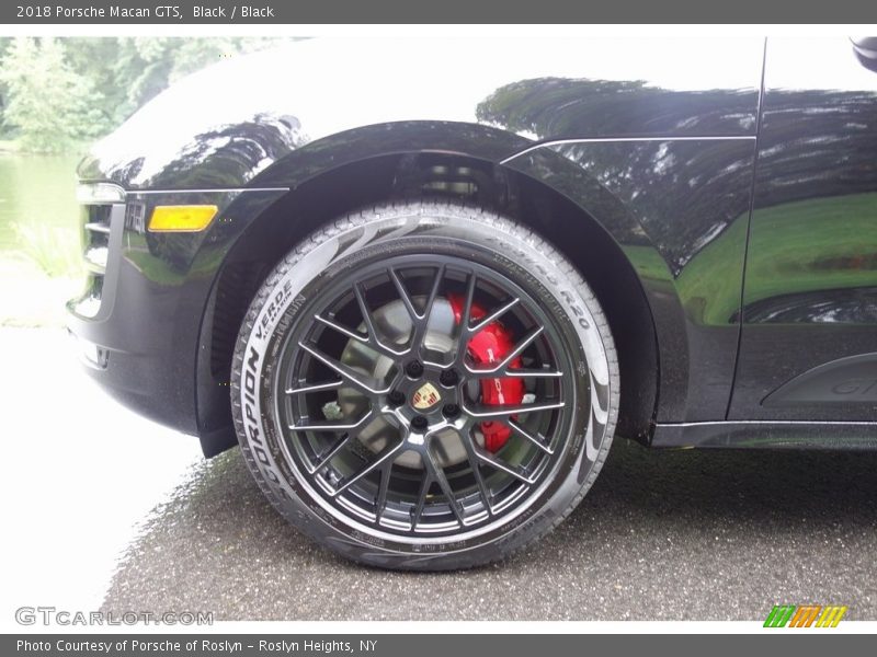 Black / Black 2018 Porsche Macan GTS