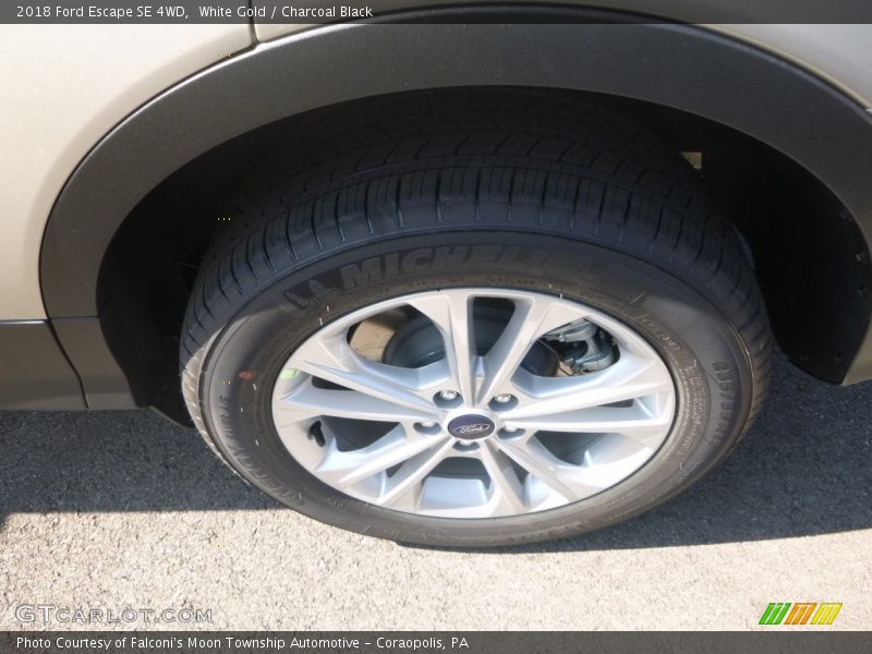 White Gold / Charcoal Black 2018 Ford Escape SE 4WD