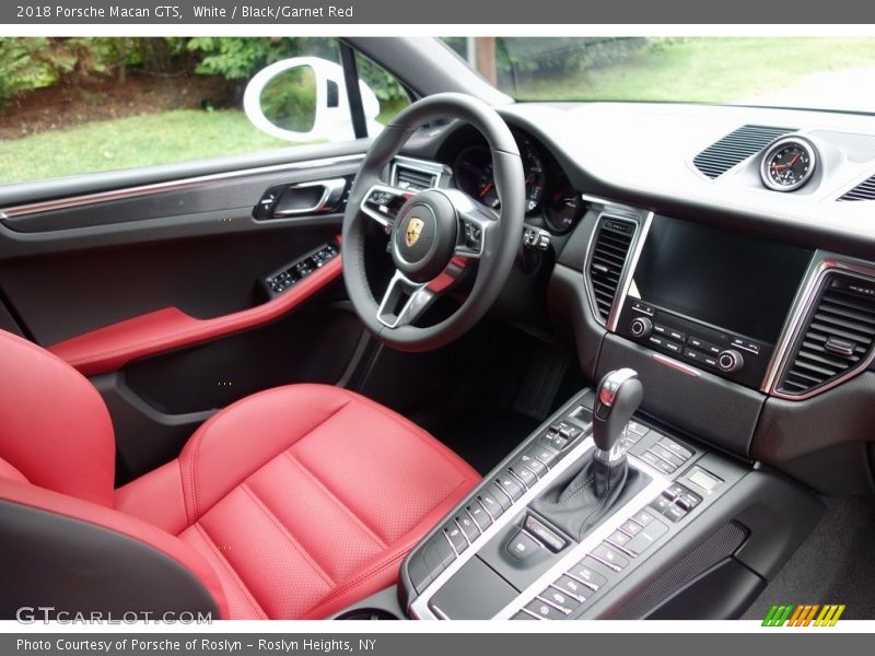 White / Black/Garnet Red 2018 Porsche Macan GTS