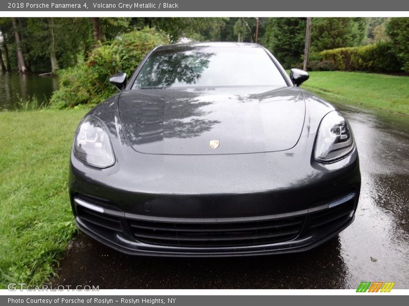 Volcano Grey Metallic / Black 2018 Porsche Panamera 4