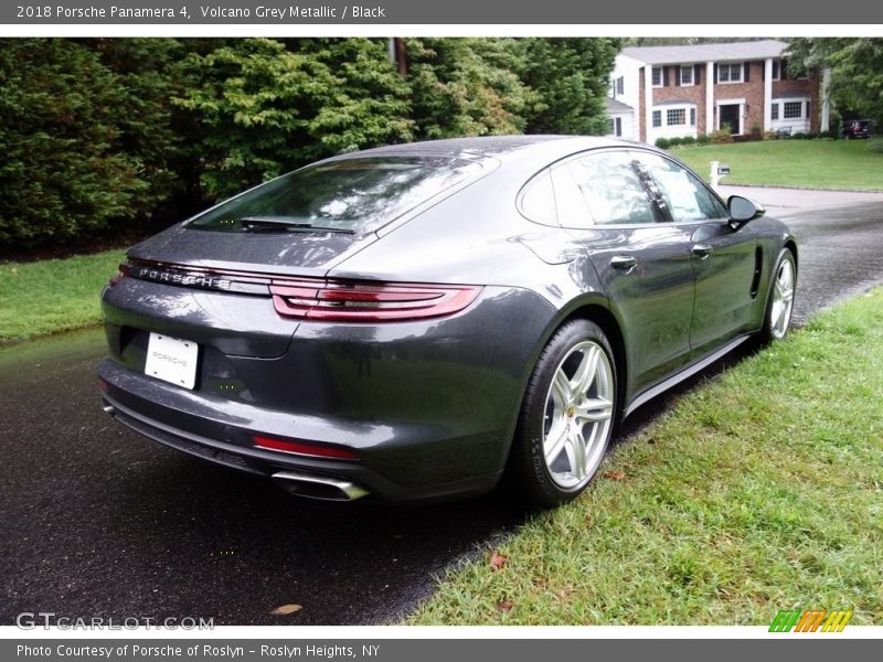 Volcano Grey Metallic / Black 2018 Porsche Panamera 4