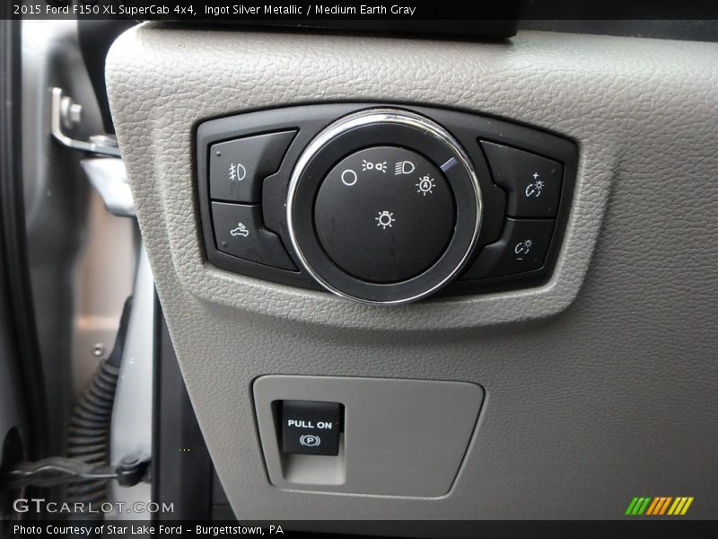Ingot Silver Metallic / Medium Earth Gray 2015 Ford F150 XL SuperCab 4x4