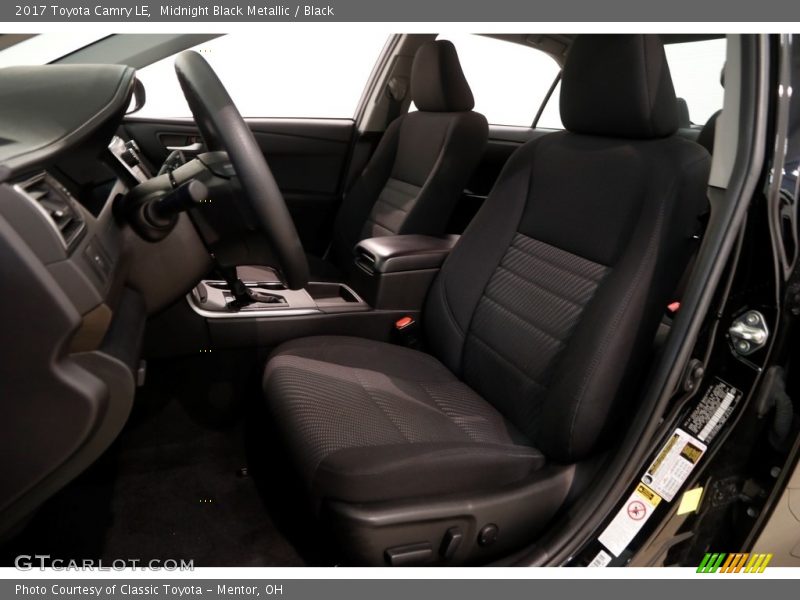 Midnight Black Metallic / Black 2017 Toyota Camry LE