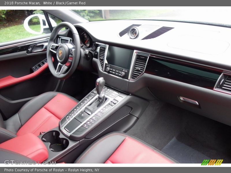 White / Black/Garnet Red 2018 Porsche Macan