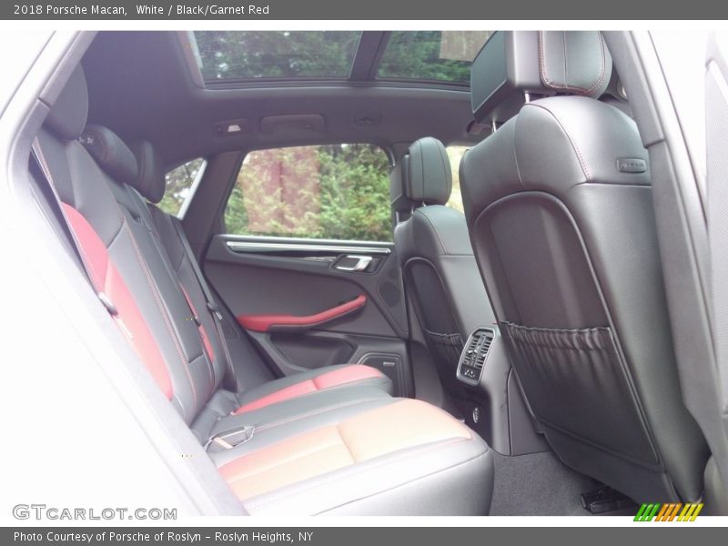 White / Black/Garnet Red 2018 Porsche Macan