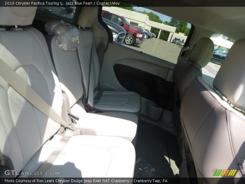 Jazz Blue Pearl / Cognac/Alloy 2019 Chrysler Pacifica Touring L