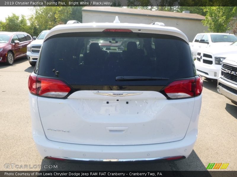 Bright White / Black/Alloy 2019 Chrysler Pacifica Touring Plus