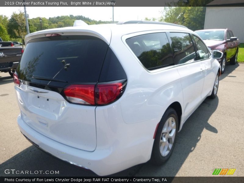 Bright White / Black/Alloy 2019 Chrysler Pacifica Touring Plus