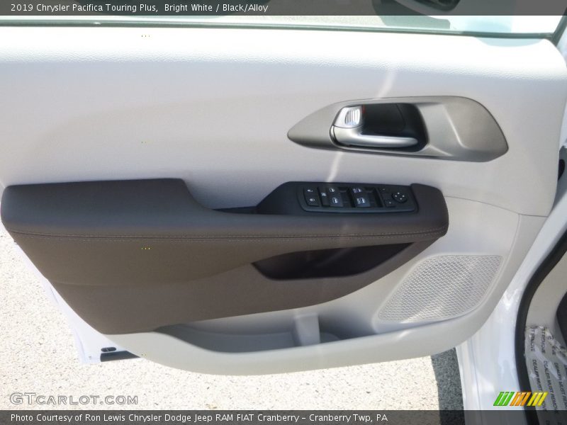 Bright White / Black/Alloy 2019 Chrysler Pacifica Touring Plus