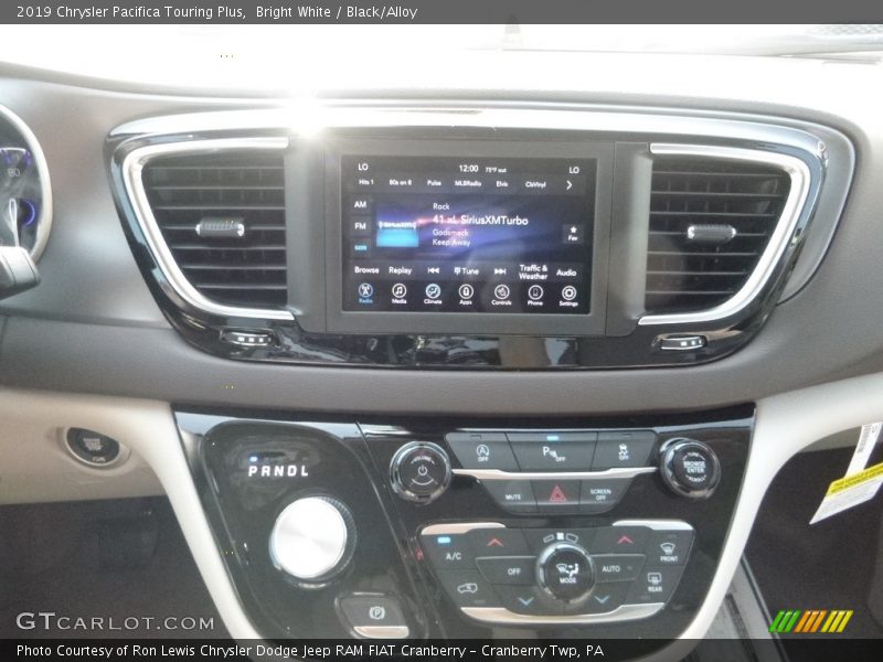 Bright White / Black/Alloy 2019 Chrysler Pacifica Touring Plus