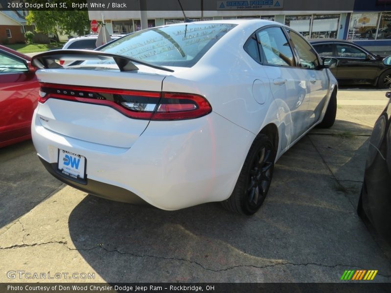 Bright White / Black 2016 Dodge Dart SE