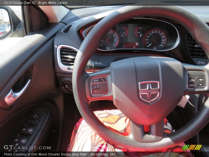 Bright White / Black 2016 Dodge Dart SE