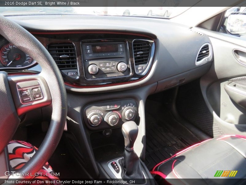Bright White / Black 2016 Dodge Dart SE