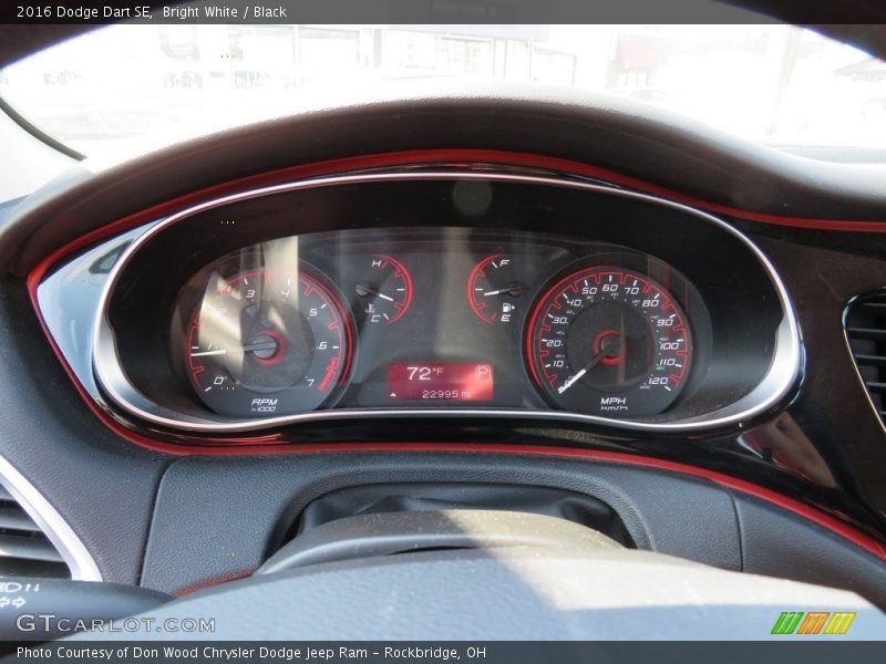 Bright White / Black 2016 Dodge Dart SE
