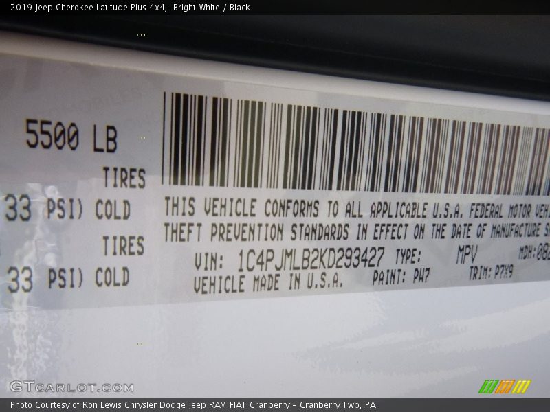 Bright White / Black 2019 Jeep Cherokee Latitude Plus 4x4