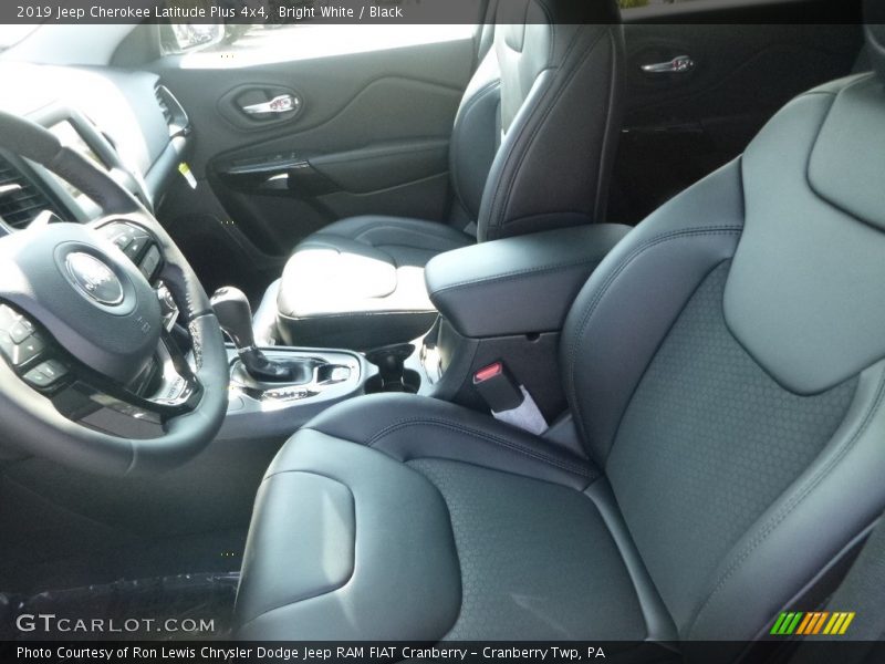 Bright White / Black 2019 Jeep Cherokee Latitude Plus 4x4