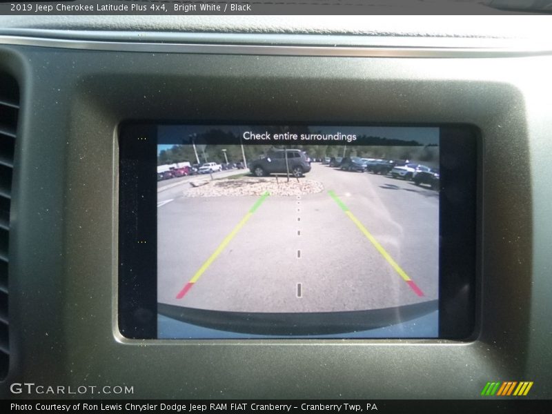 Bright White / Black 2019 Jeep Cherokee Latitude Plus 4x4