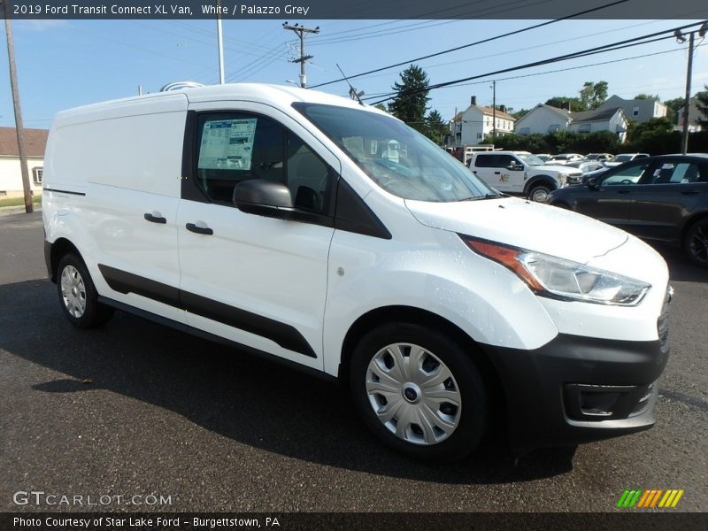 Front 3/4 View of 2019 Transit Connect XL Van