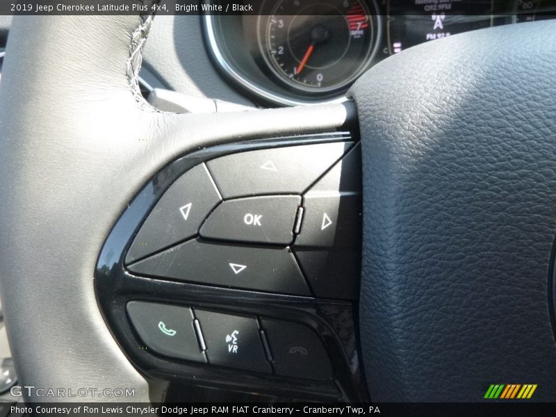 Bright White / Black 2019 Jeep Cherokee Latitude Plus 4x4