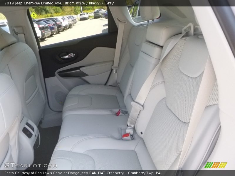 Bright White / Black/Ski Grey 2019 Jeep Cherokee Limited 4x4
